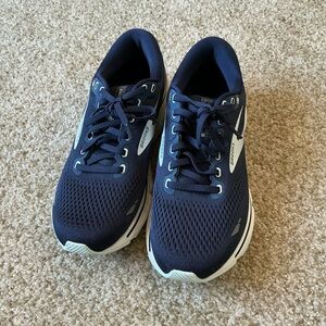 Women’s Brooks Ghost Athletic Shoes